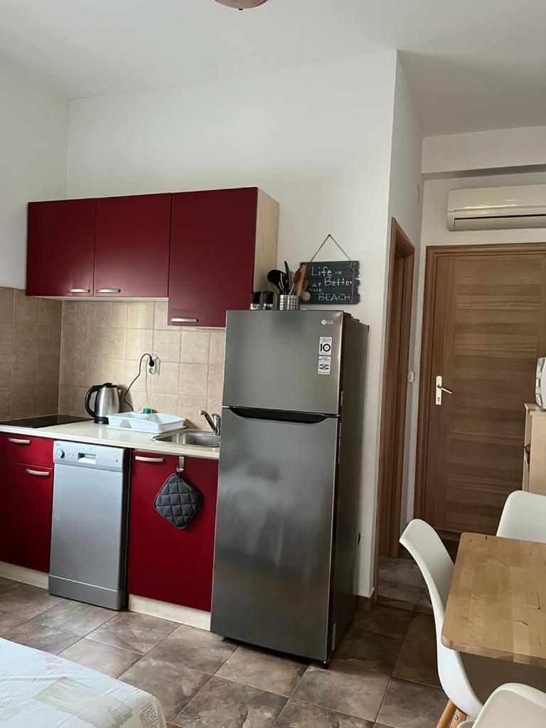 Apartments Karaman Подстрана Екстер'єр фото